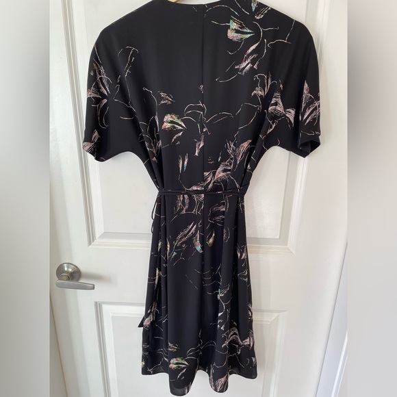 Babaton by Aritzia | Wallace dress | Printed, wrap dress | Drapes beautifully - Picture 2 of 7